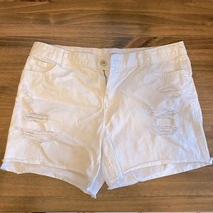Girls ripped white jean shorts